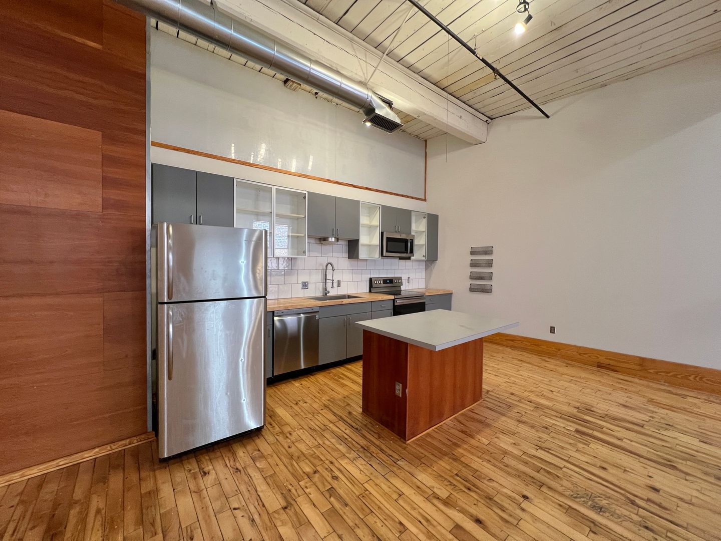 Knoxville Apartment: 112 S Gay Street