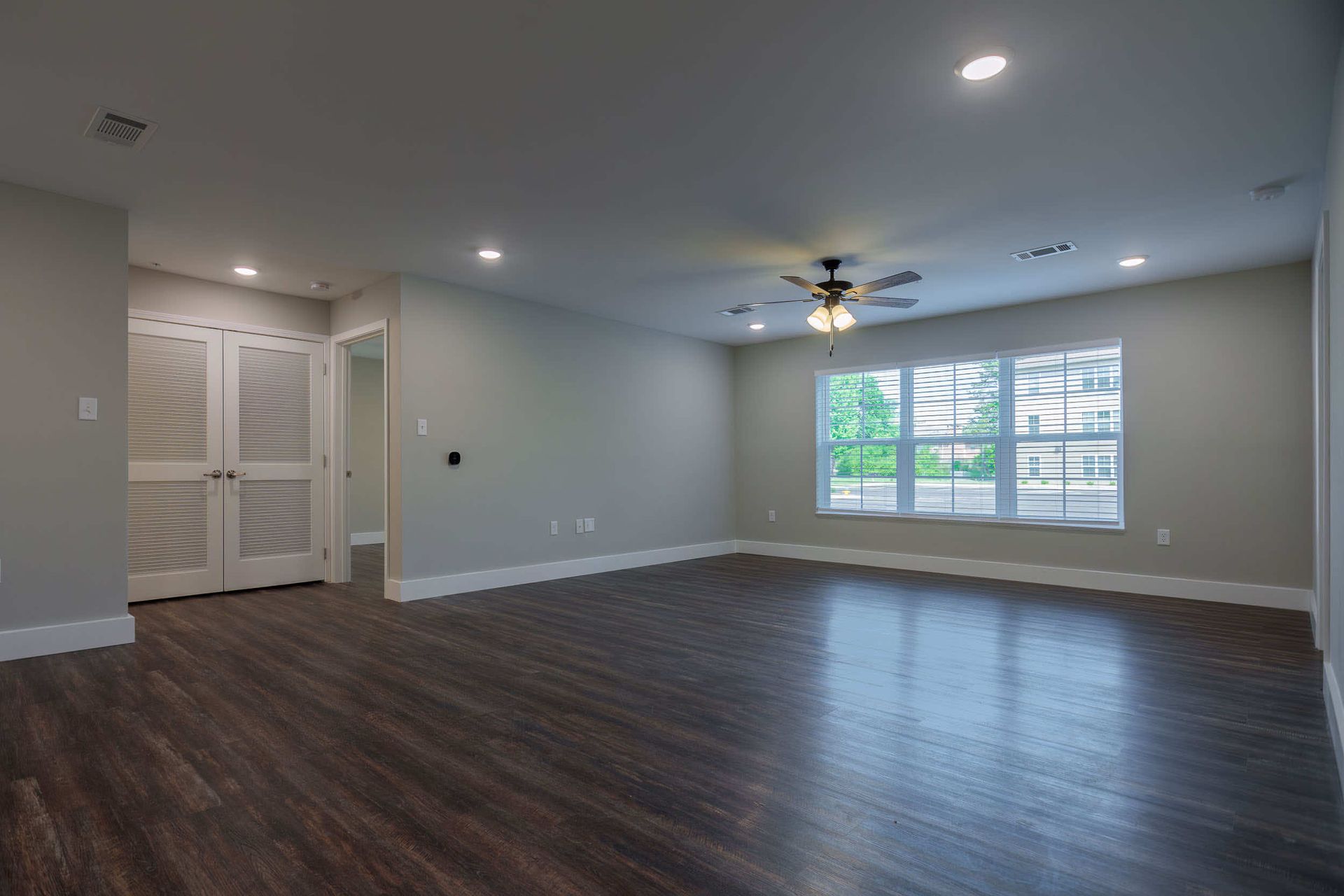 Eastgate Condominiums 4 of 12