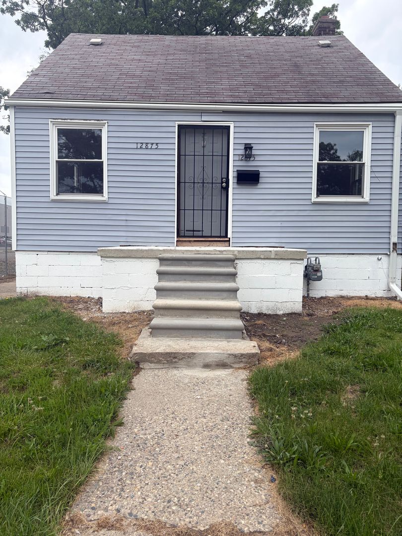 Detroit House: 12875 Faust Ave