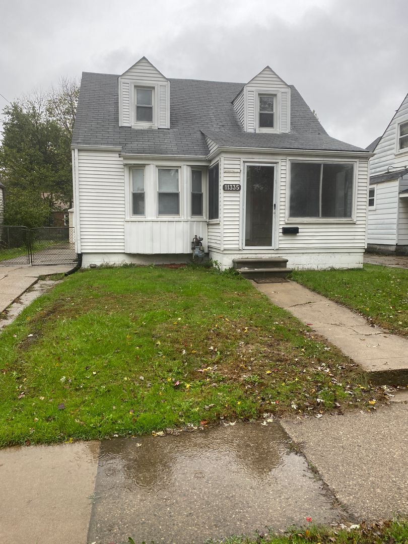 Redford House: 11335 Columbia