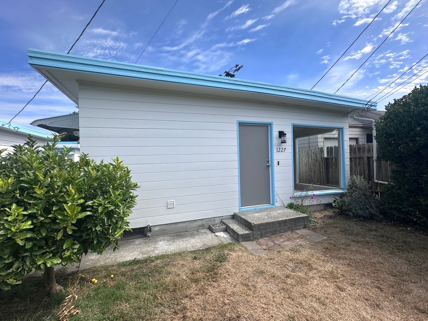 Eureka Apartment: 1225 K St