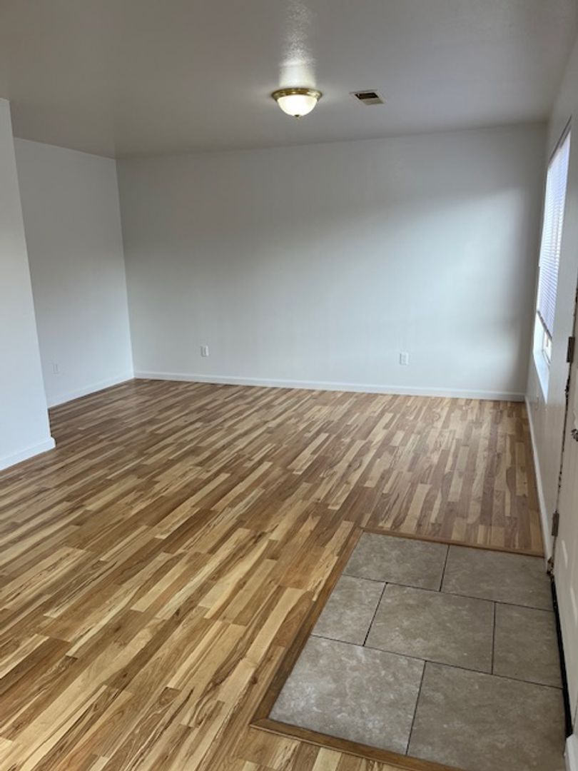 Eureka Apartment: 814 California St