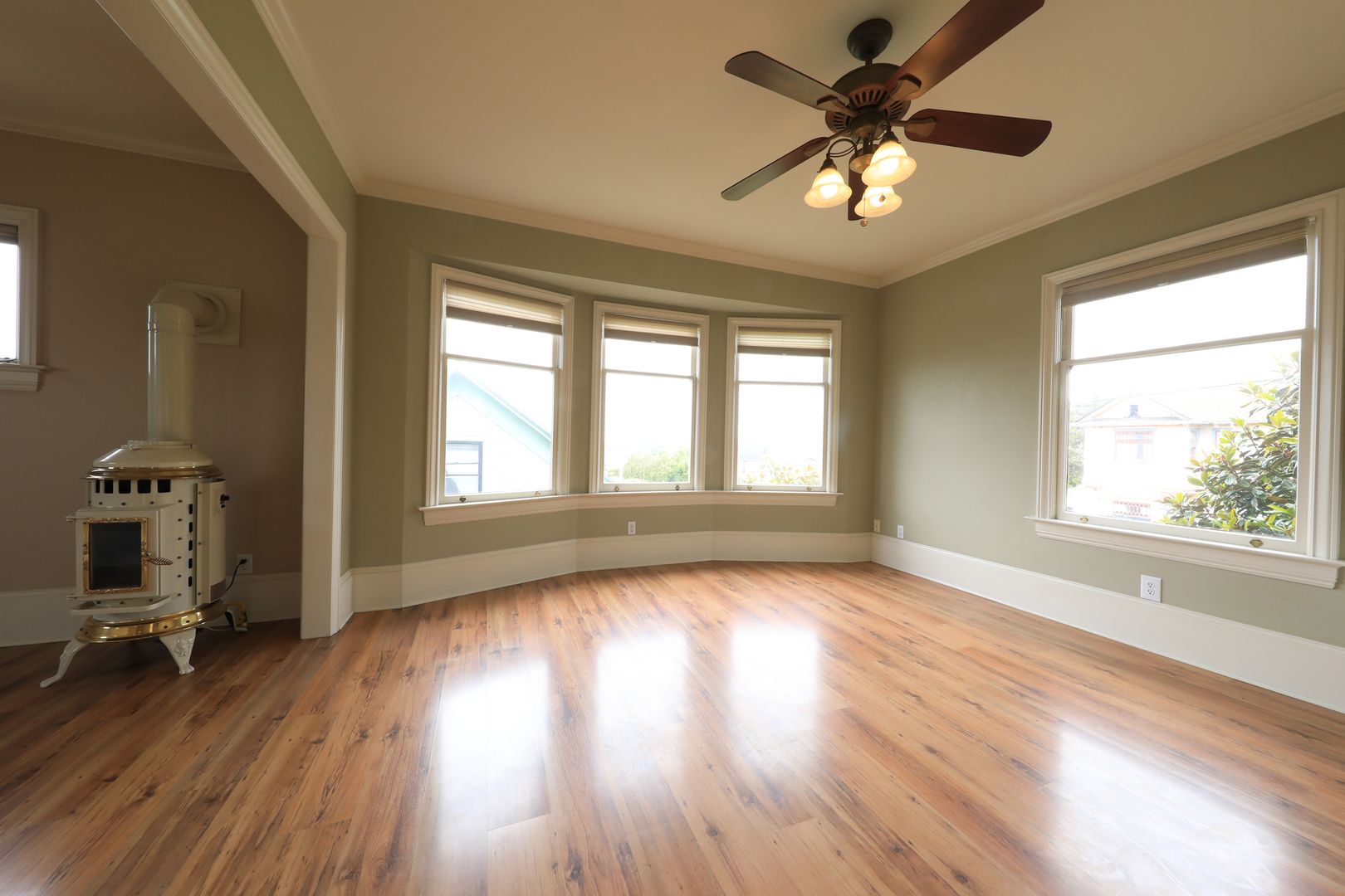 Eureka Townhome: 14 W Cedar St