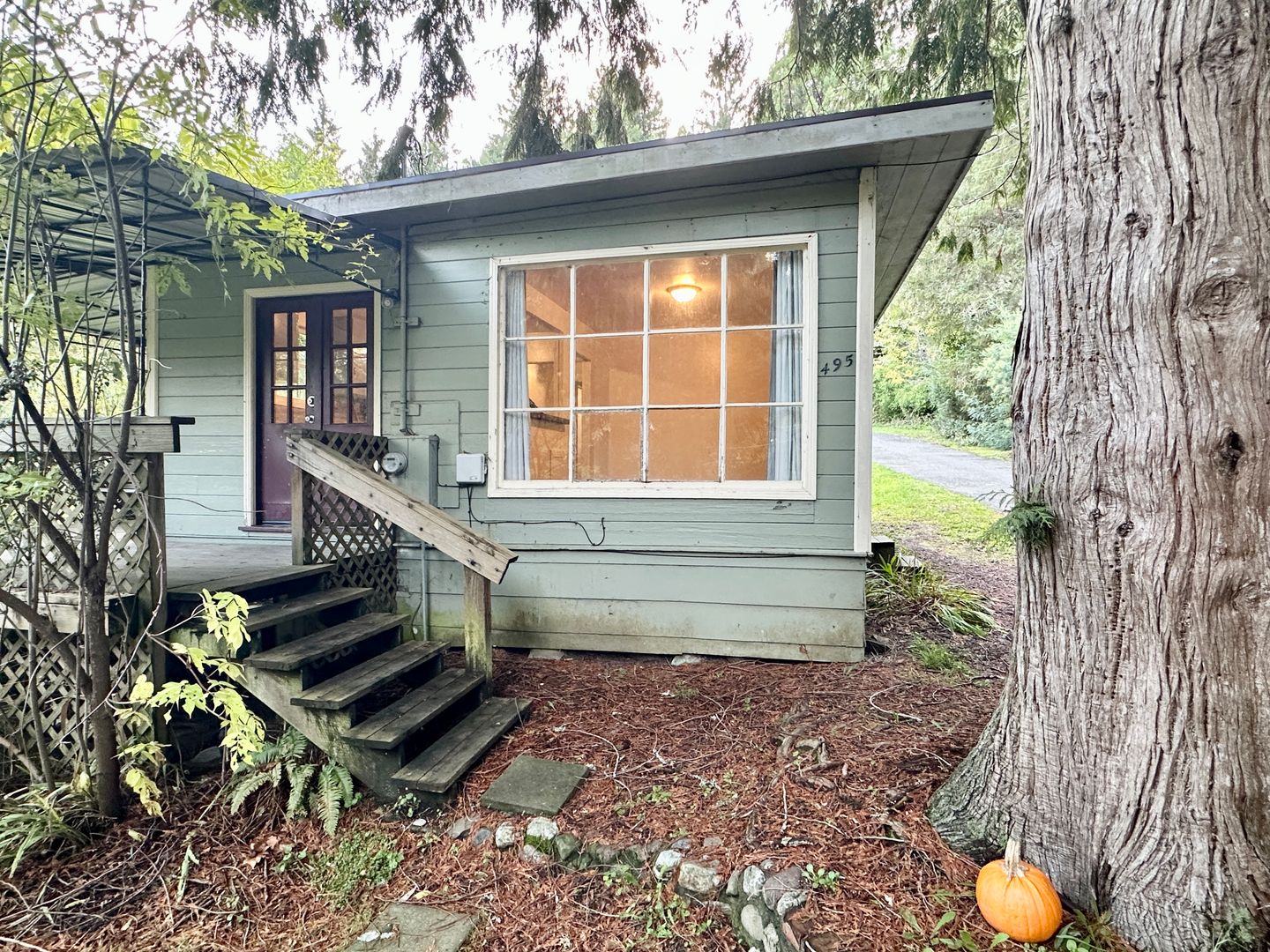 Eureka House: 495 Howard Heights Rd