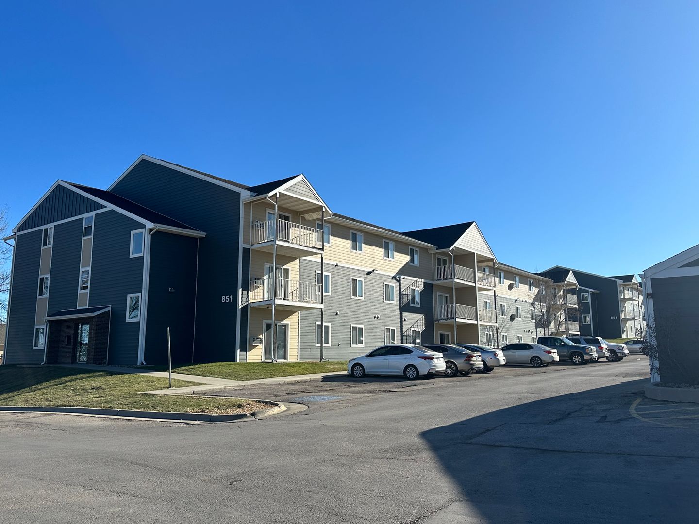 RAPID CITY Apartment: 809 E MINNESOTA ST