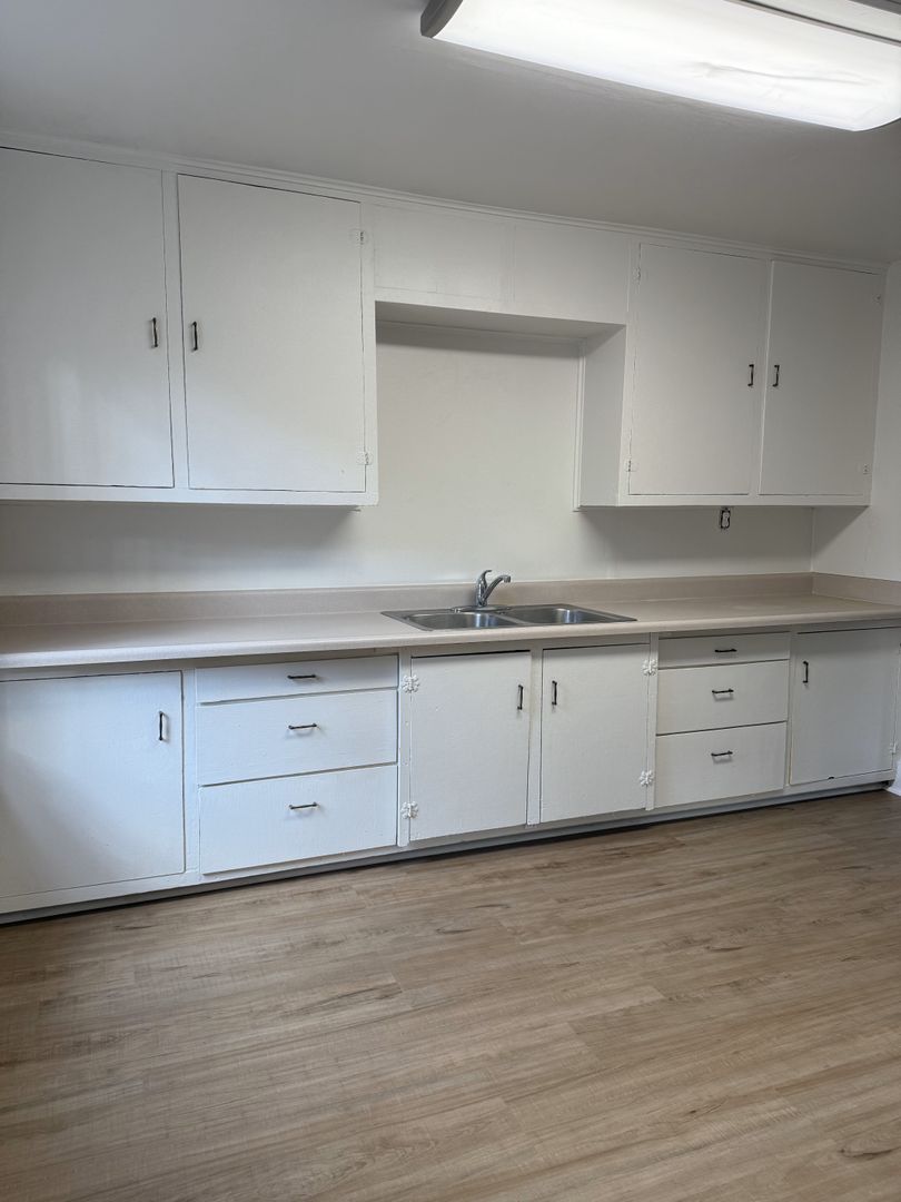 RAPID CITY Apartment: 1219 5TH ST APT 2