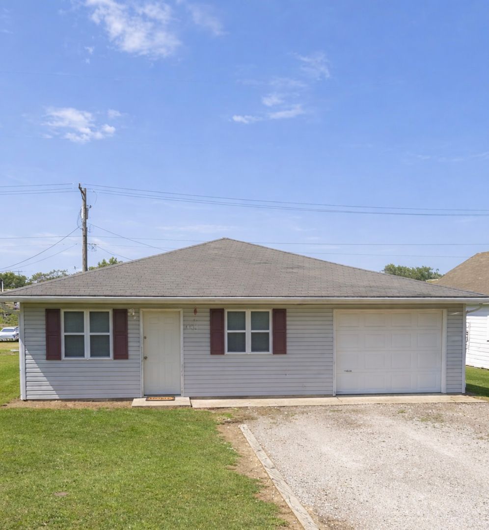 Marshfield Apartment: Midwest Ridge-608 Commercial and 611 First