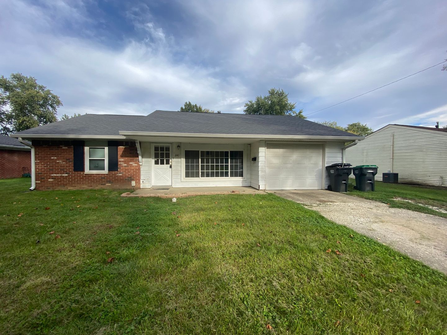 New Whiteland House: 845 Middle Dr.