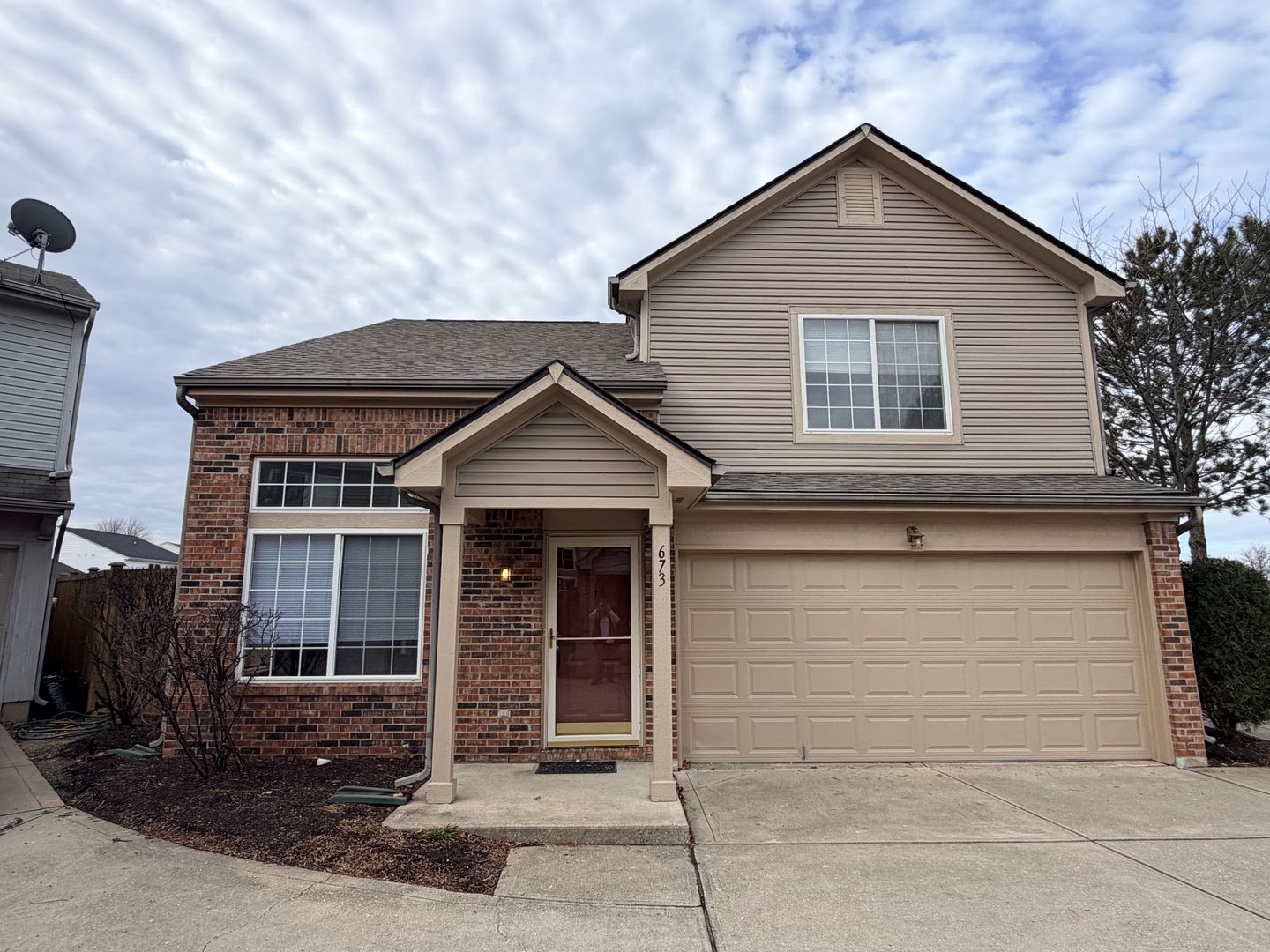 Greenwood House: 673 Stobus Dr.