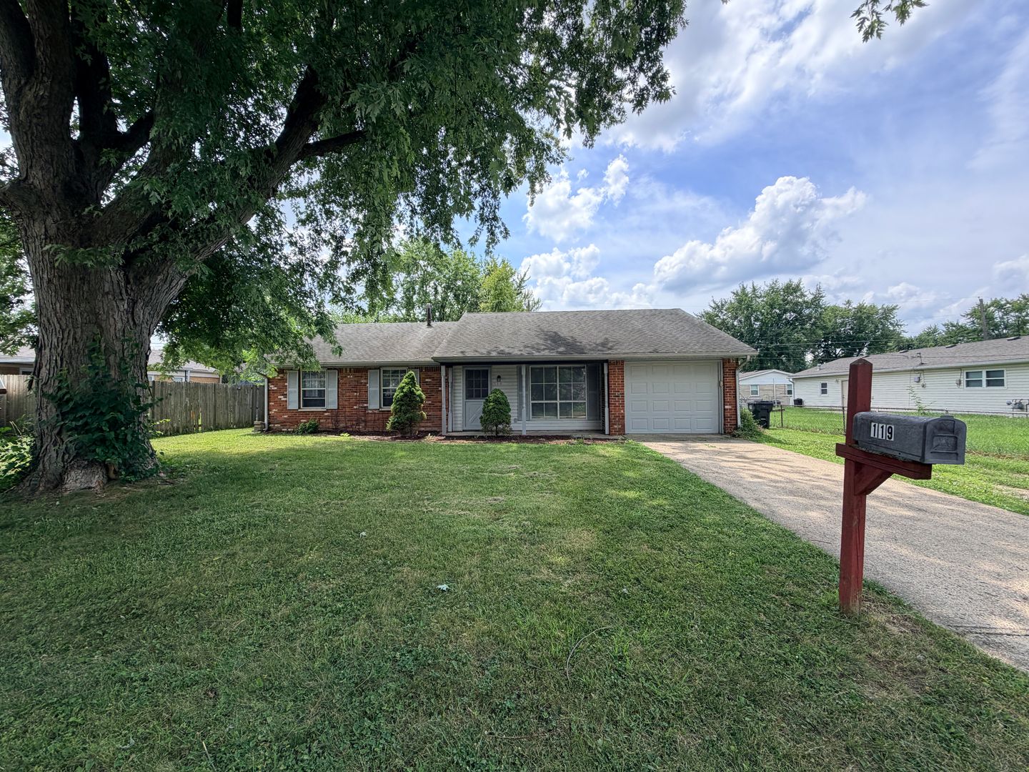 New Whiteland House: 119 Northlane Dr.