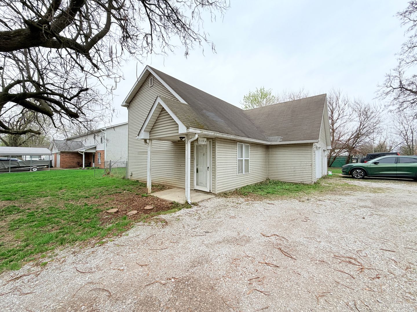 Indianapolis House: 5109 W. Raymond St. - Unit A