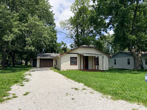 NOW SHOWING: 3 Bedroom/2 Bath Home located at 1020 E Seventh St. Greenfield, IN