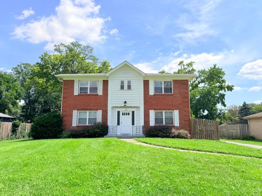 NOW SHOWING: 1 Bedroom/1 Bathroom Apartment located at 303 N Madison Ave. Unit 3 in Greenwood, IN. – photo 1