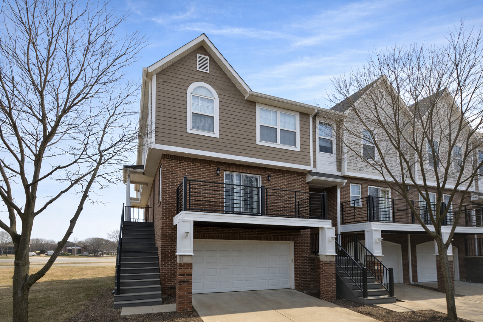 Greenwood Condo: 1474 Oakhill Dr.