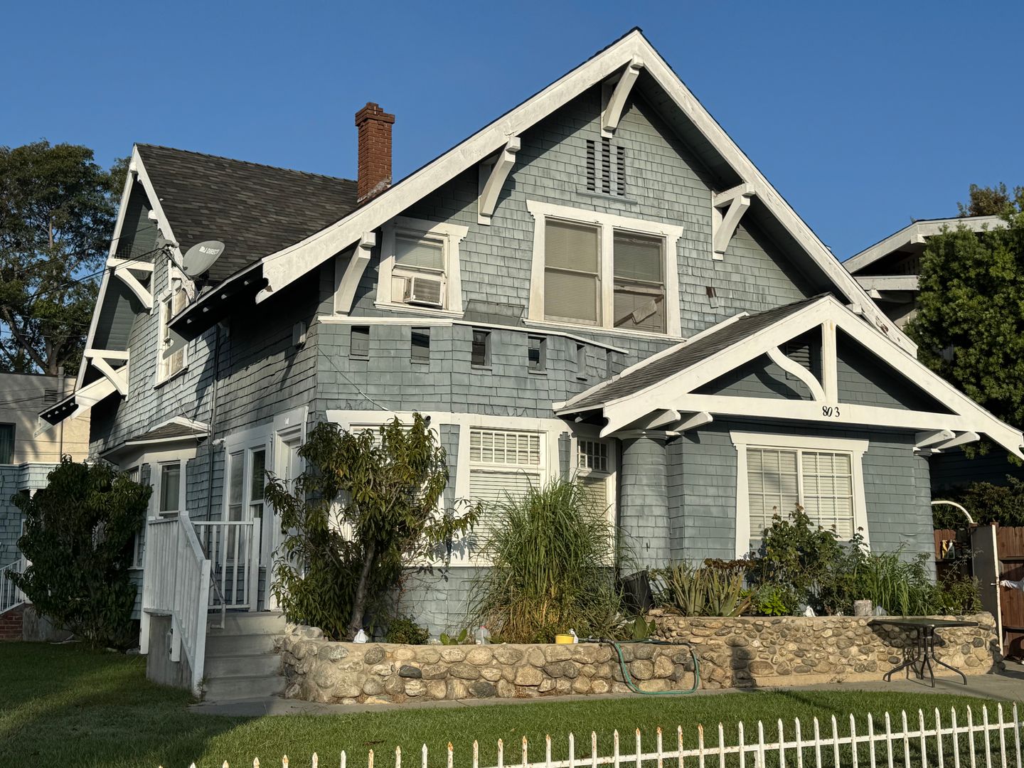 LONG BEACH Apartment: 501 W 8TH ST