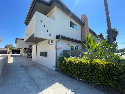 Refreshed and Remodeled 2 bed 1 bath Apartment in Downey with Parking & Laundry On-Site – photo 1