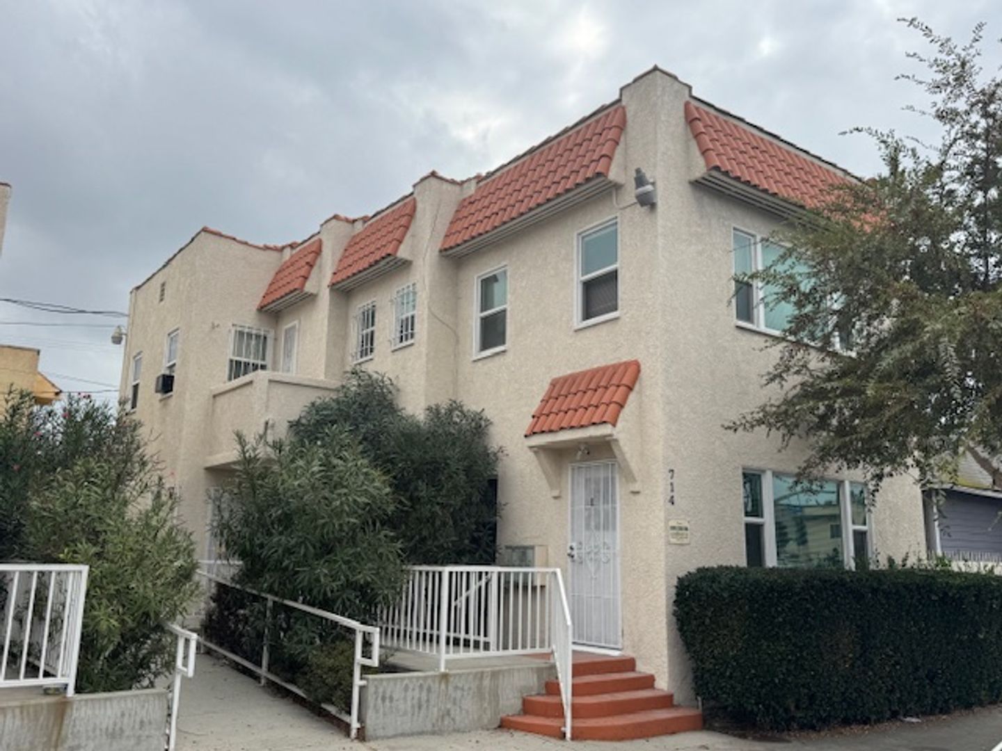 LONG BEACH Apartment: 714 LIME AVE