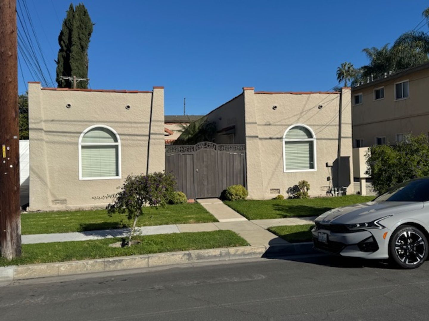 BELLFLOWER Apartment: 9851 ARKANSAS ST