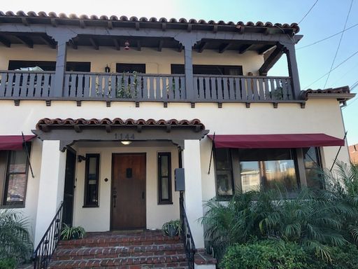 BEAUTIFULLY UPDATED 2 BEDROOM 1 BATH UNIT in Alamitos Beach – photo 1