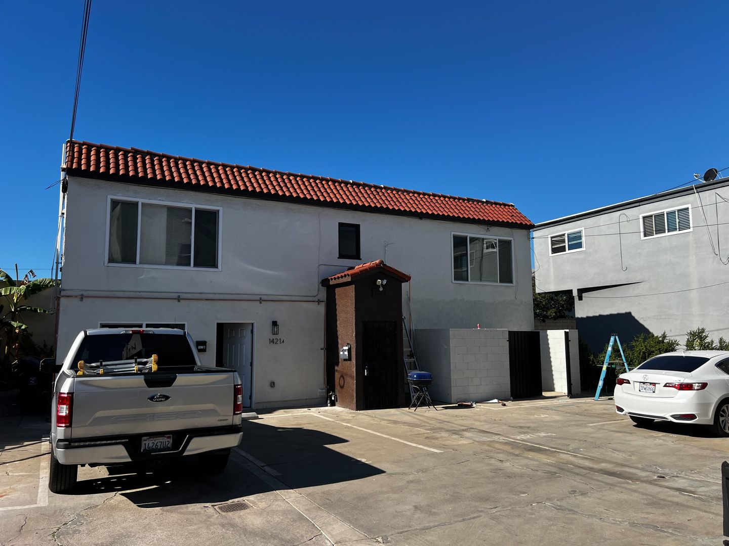 LONG BEACH Apartment: 1413-1421 1/2 OBISPO AVE