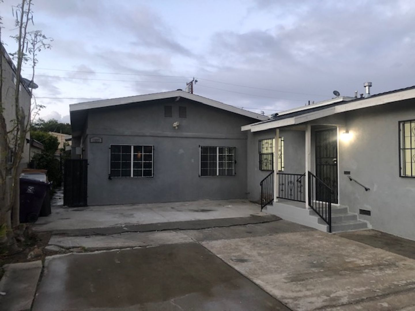 LONG BEACH Apartment: 1325-1327 1/2  W PARADE ST