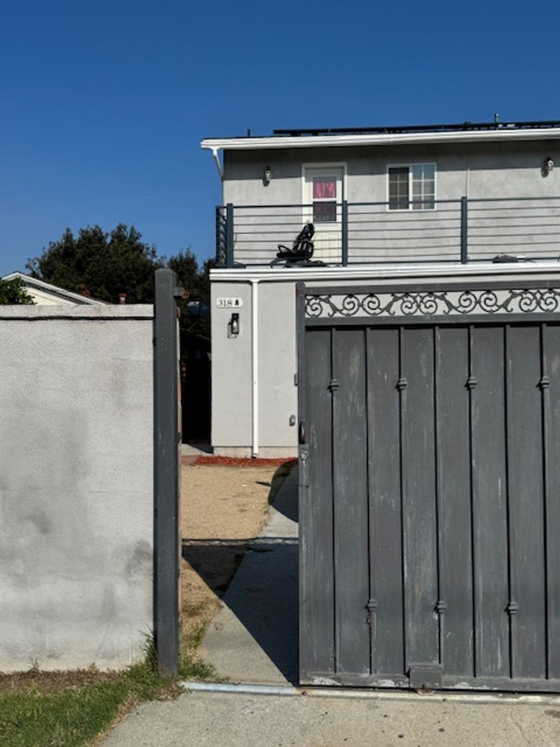 LONG BEACH Apartment: 318 E HEATH LANE