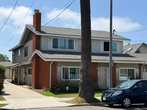TWO STORY APARTMENT WITH PARKING – photo 1