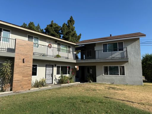 First Floor 2 bed 1 bath Apartment - Parking Included, Great Neighborhood