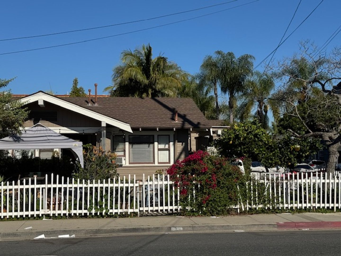 LONG BEACH Apartment: 3811 E 10TH ST