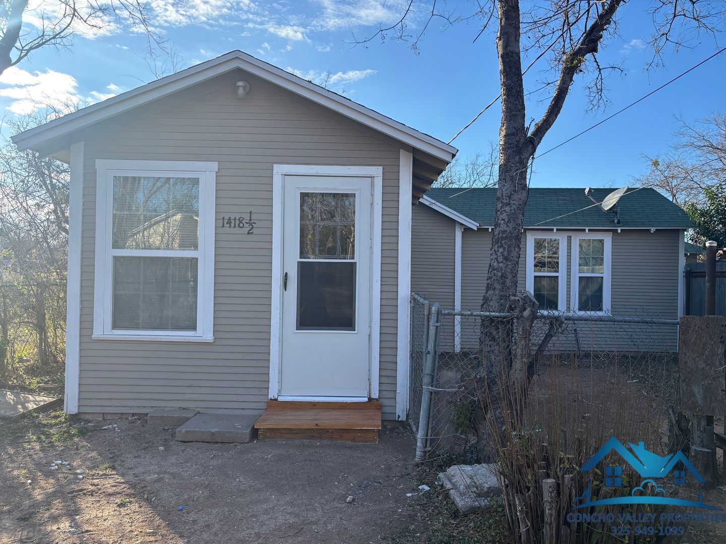 San Angelo House: 1418 1/2 S Van Buren