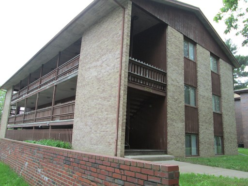 Recently Renovated spacious 1 Bedroom/1 Bath – photo 1