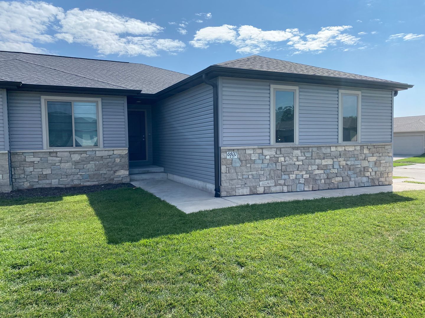 Lincoln Apartment: 6803-6806 Mimosa Lane