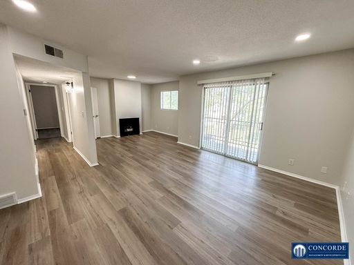 Updated Apartment close to Downtown – photo 1