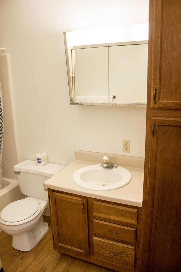 Lincoln Apartment: 2501 Q Street