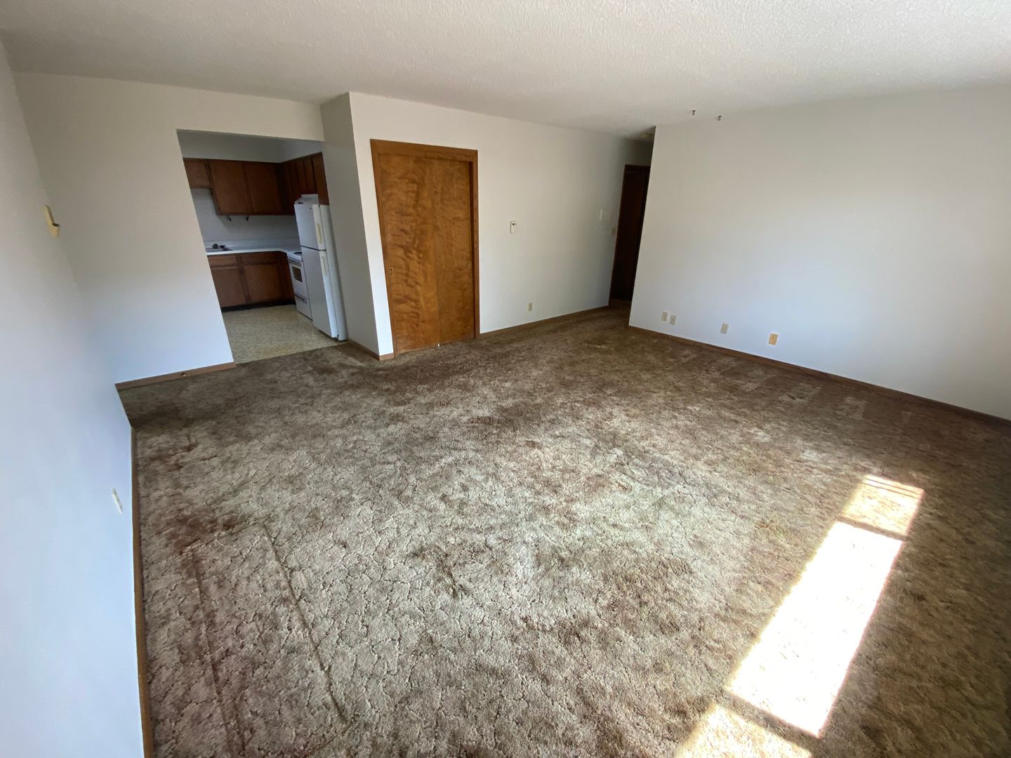 Lincoln Apartment: 731 S 12th St