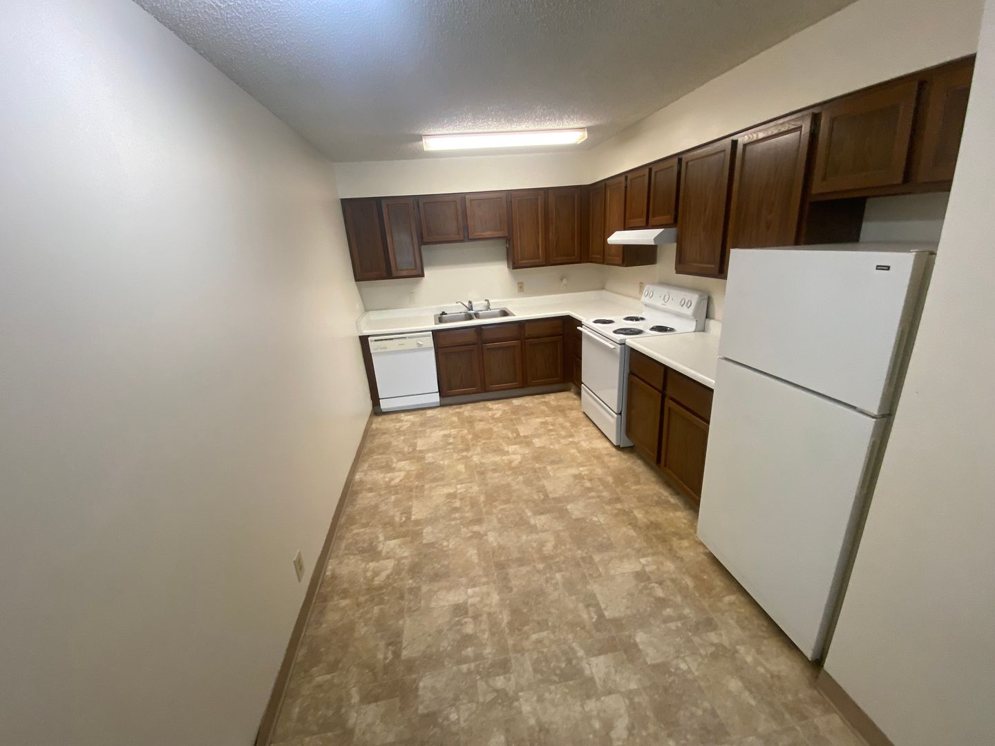 Lincoln Apartment: 1133 G Street