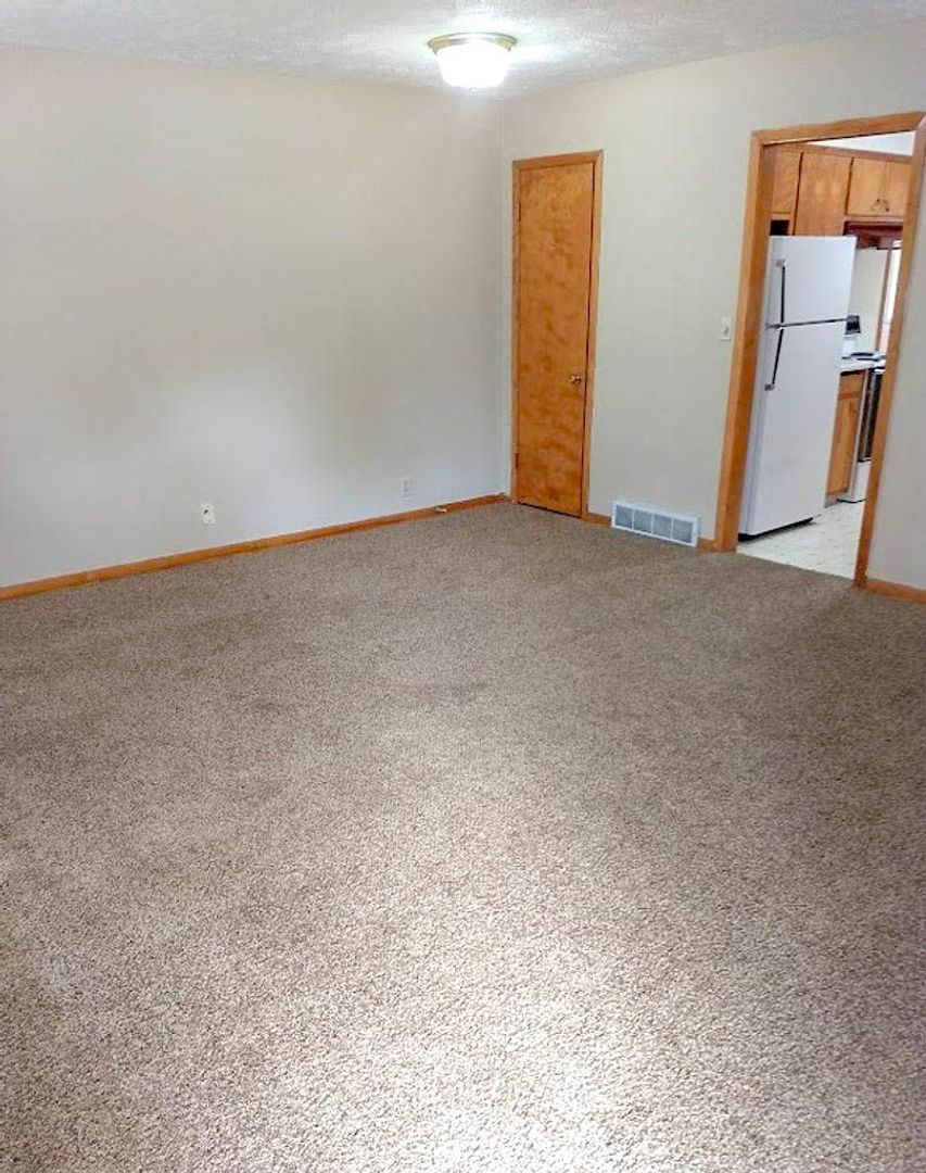 Lincoln Apartment: 2838 & 2842 D St.