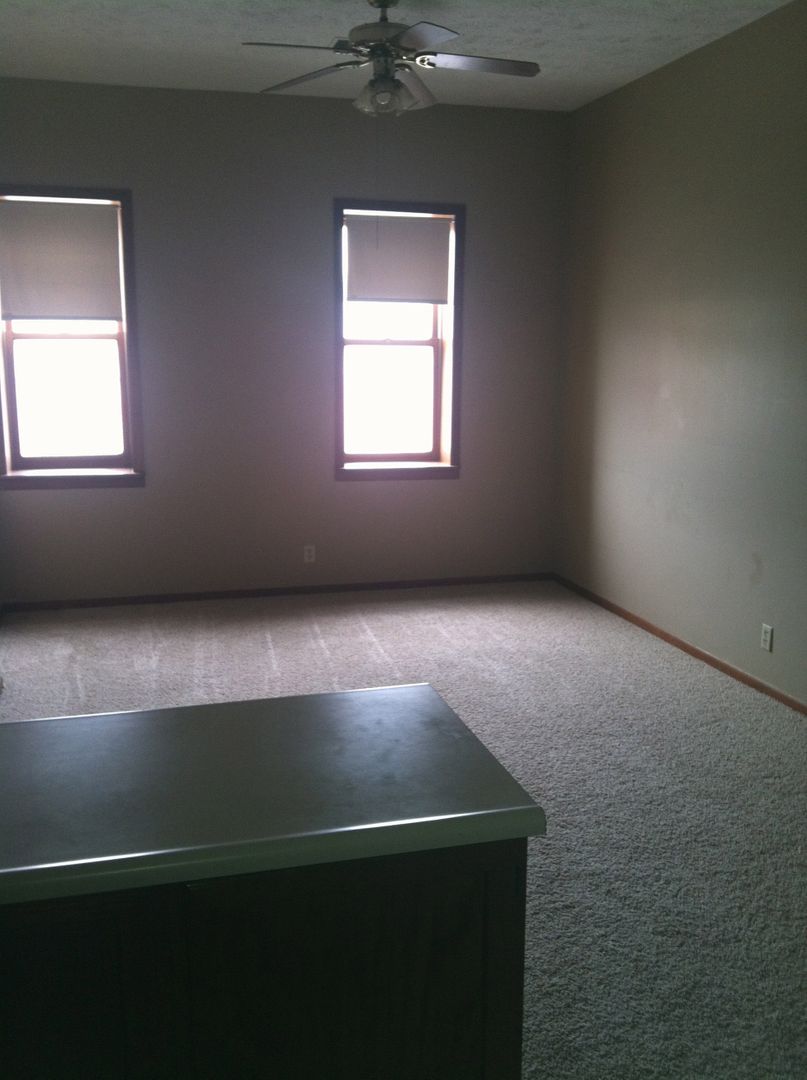 Lincoln Apartment: No. 48th & St. Paul