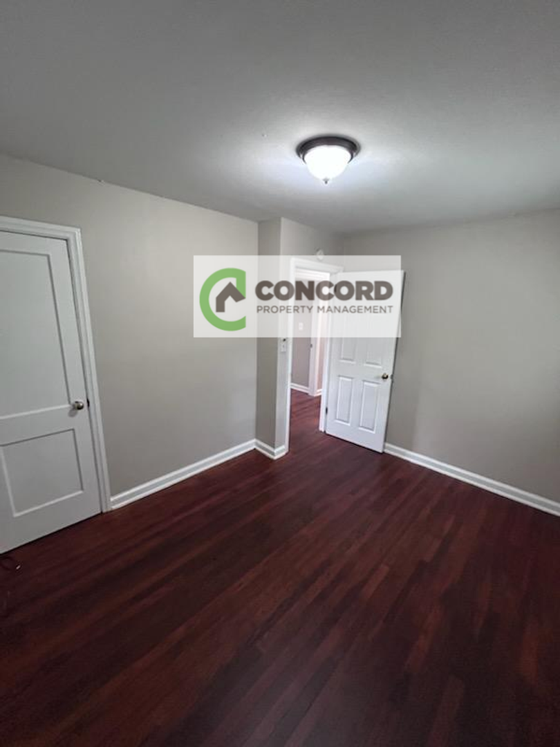 2607 Belmar St, Greensboro, NC 27407