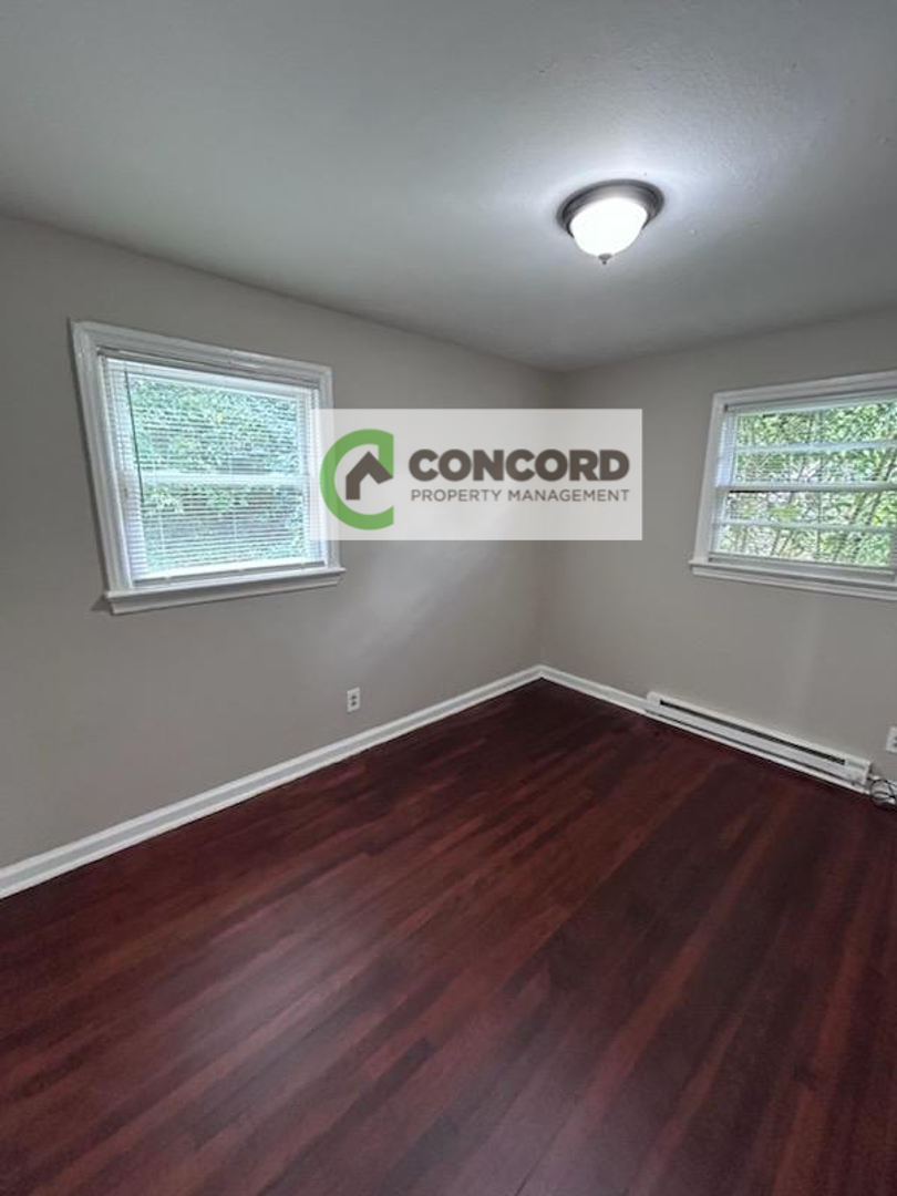 2607 Belmar St, Greensboro, NC 27407