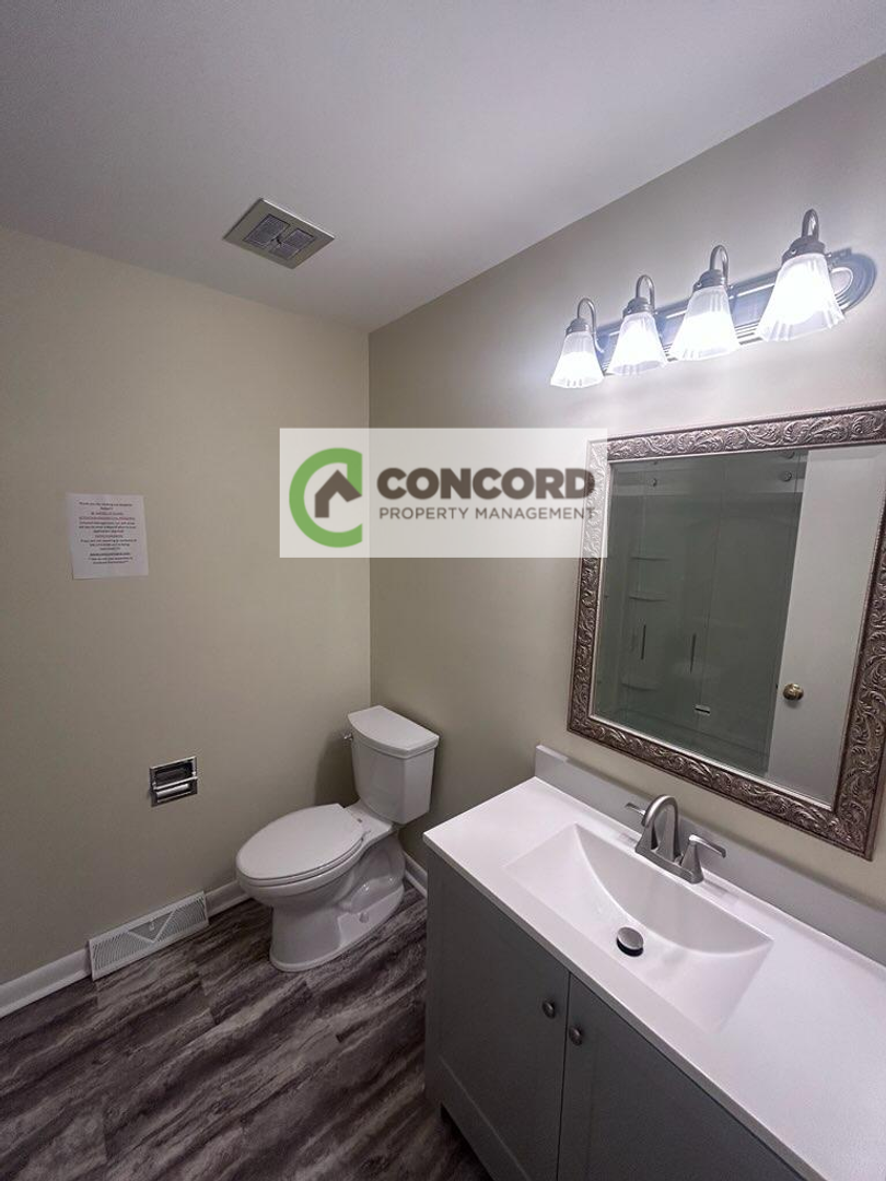 2901 Robin Hood Dr, Greensboro, NC 27408