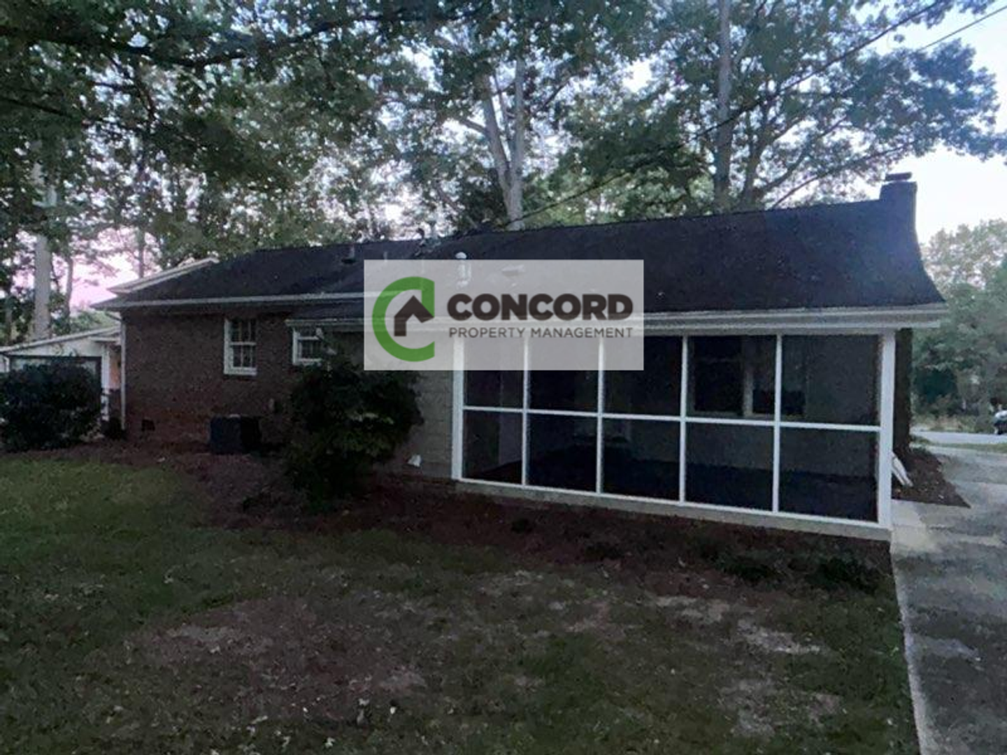 2901 Robin Hood Dr, Greensboro, NC 27408