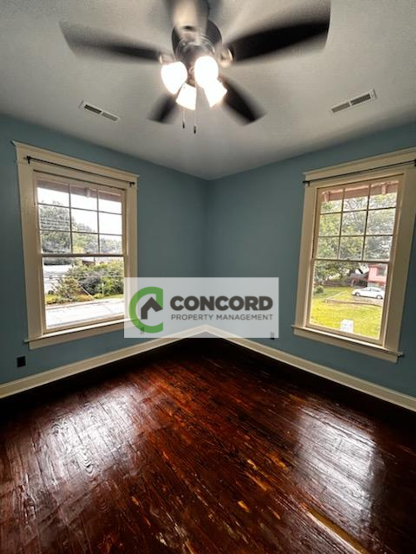 1007 W. Market St C, Greensboro, NC 27401