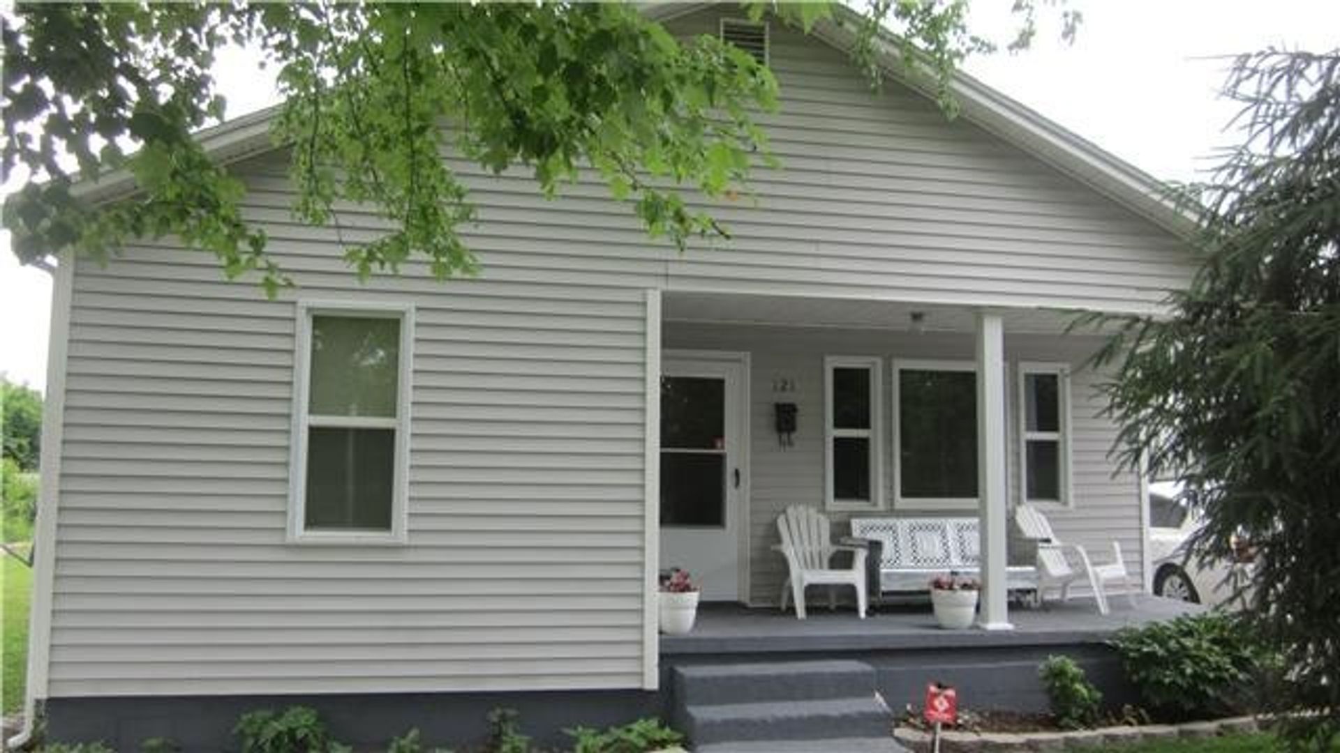 Hopkinsville House: 121 Linn St