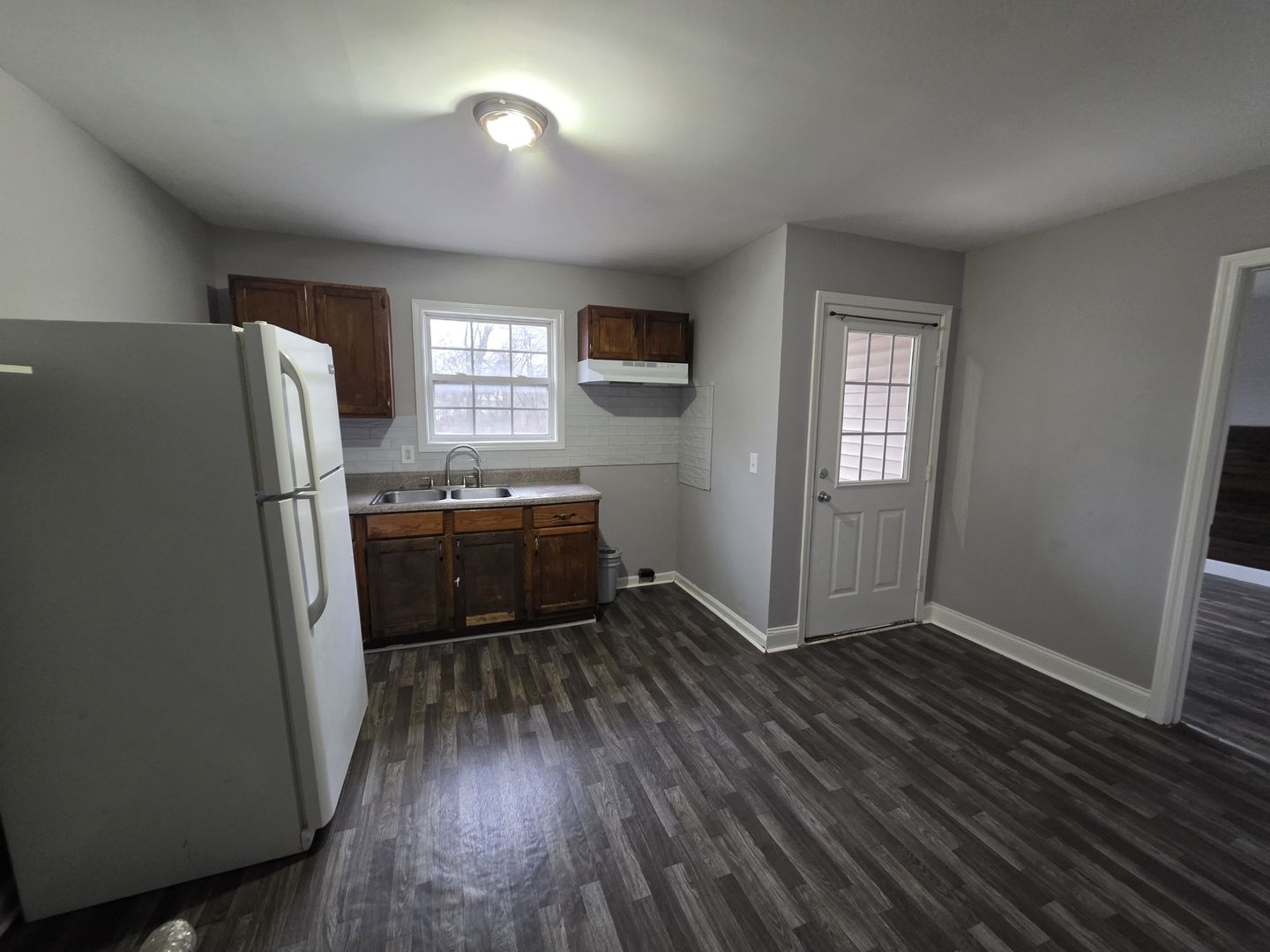 615 5th Ave E Apt B 6 of 12