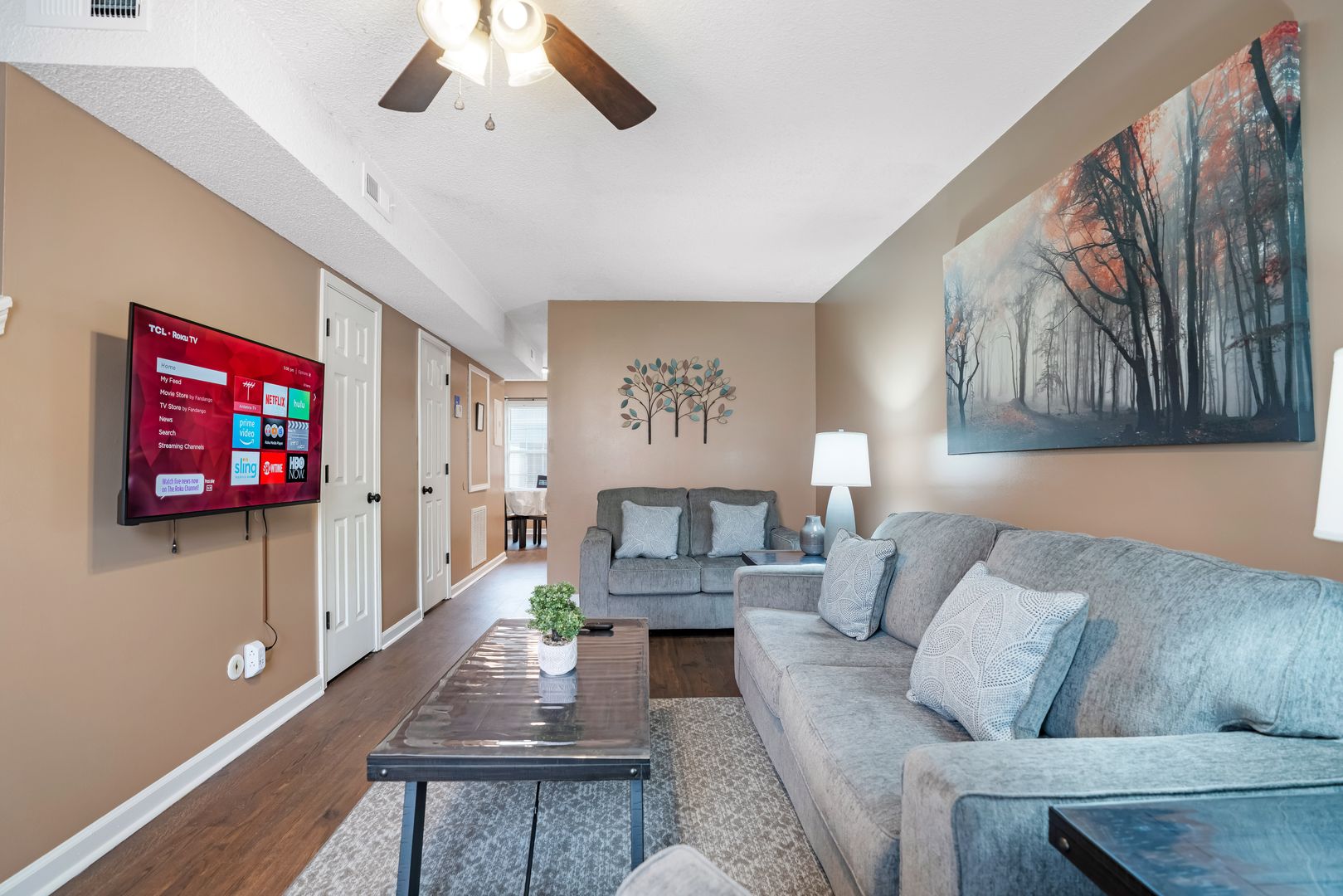 Clarksville House: 284 Raleigh Dr