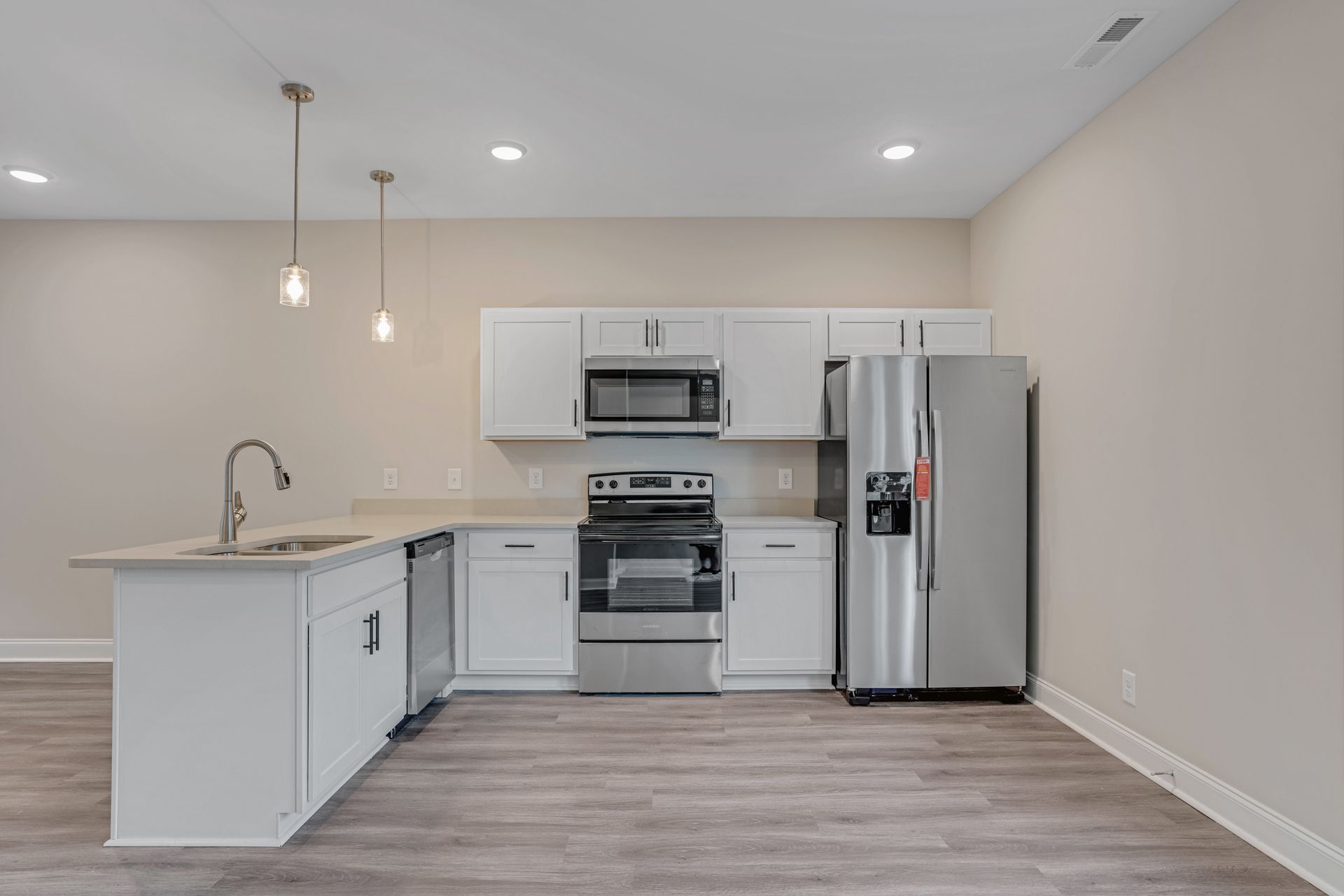 Excell Pointe 2 Bedroom Townhomes 11 of 12