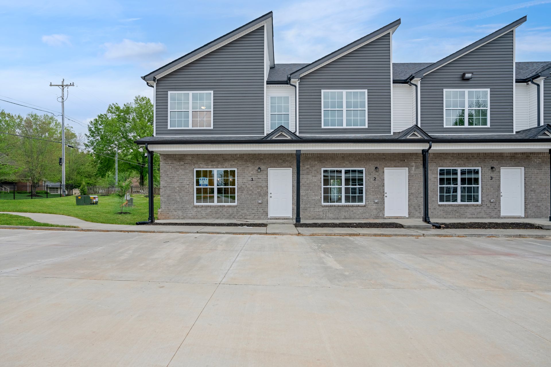 Excell Pointe 2 Bedroom Townhomes 2 of 12