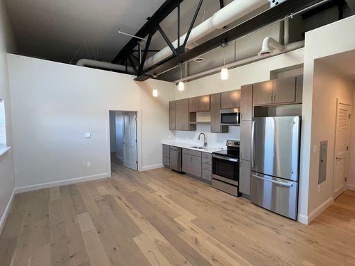 The Petronelli - Unit #402 - One Bed / One Bath