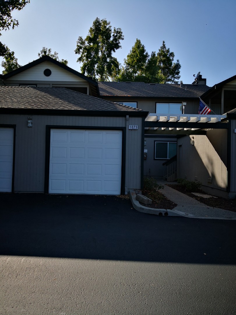 Bay Point House: 1023 Chadwick Circle